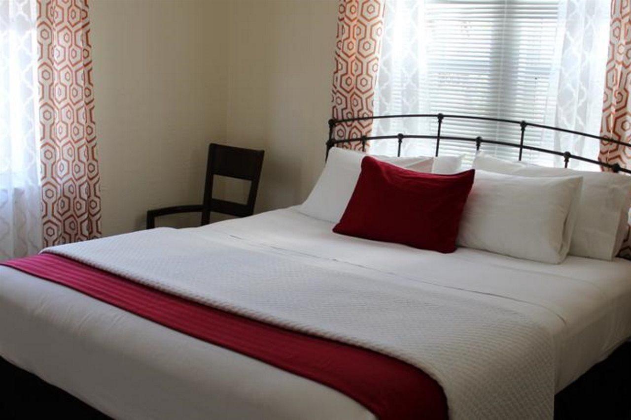 Baltic Hotel ไมอามีบีช ภายนอก รูปภาพ